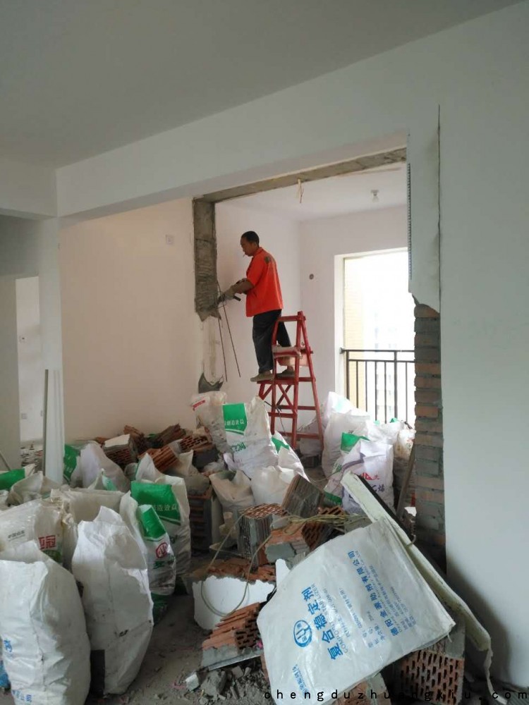 紫御熙庭墙体打拆 紫御熙庭墙体打拆